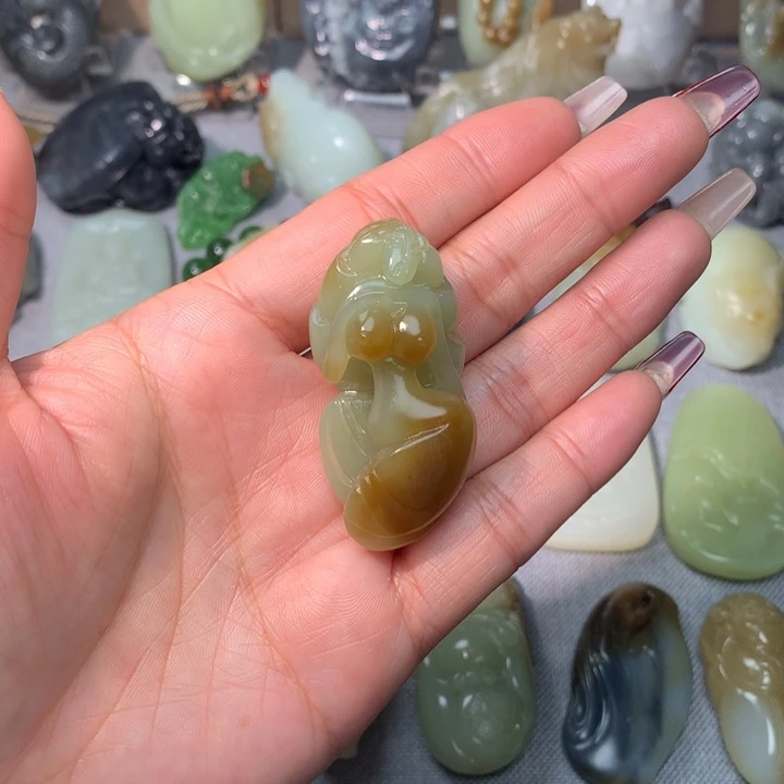 和田玉挂件未镶嵌