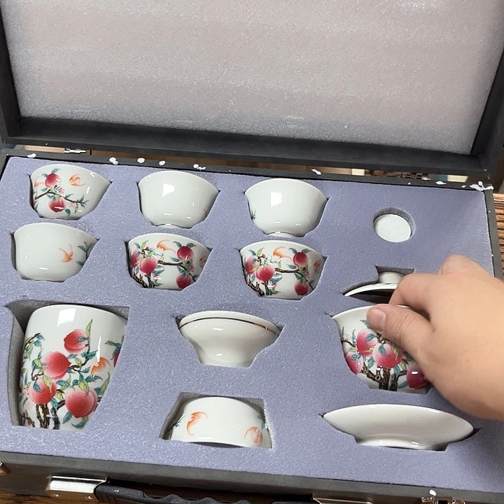 孤品茶具套装等。