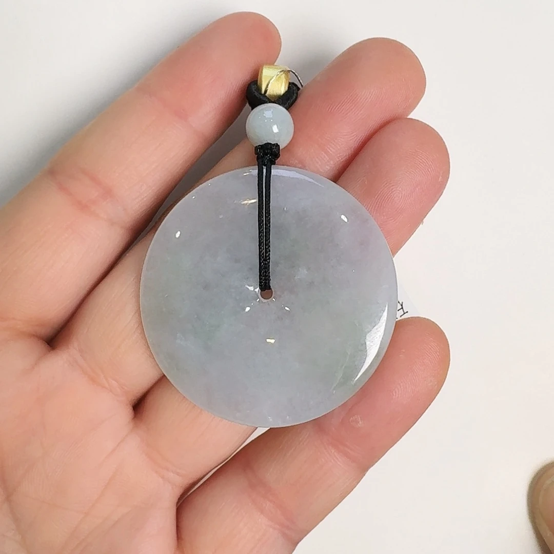 翡翠颈饰未镶嵌平安扣