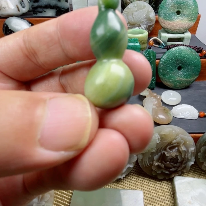 独山玉未镶嵌珠宝半成品