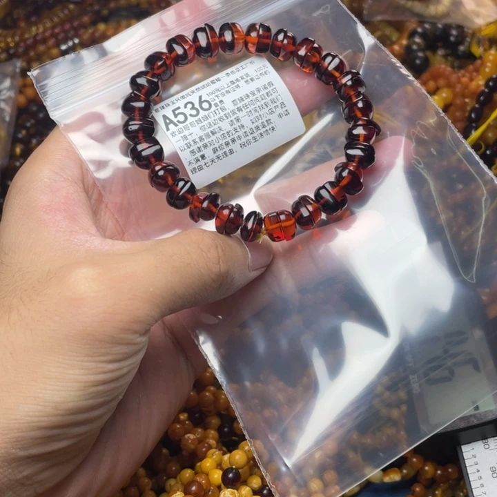 未镶嵌琥珀珠宝奇石