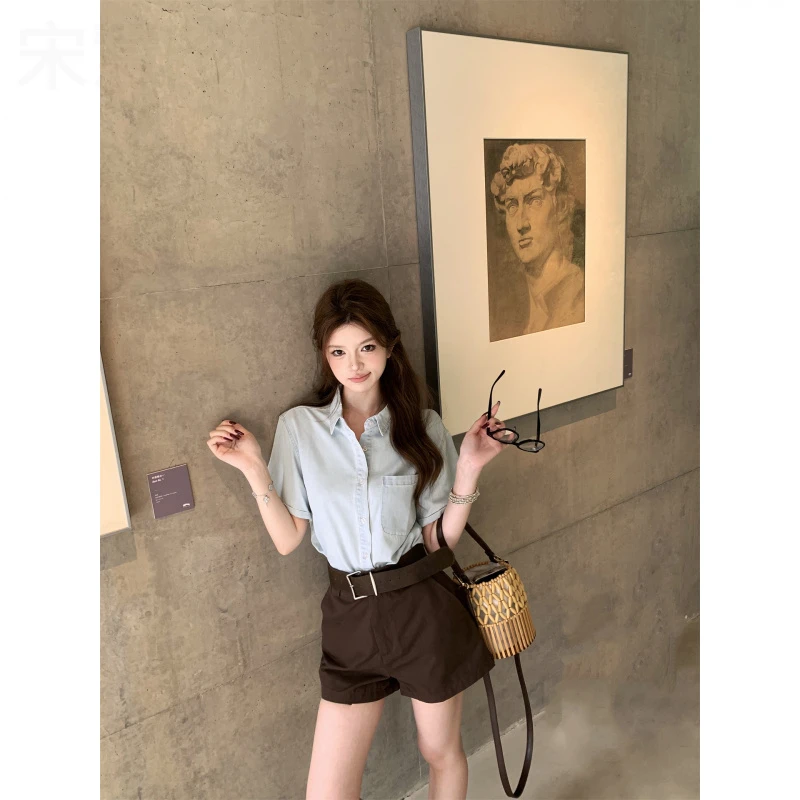 美式高级感复古风时尚套装女夏季2025新款短袖衬衫显瘦短裤两件套