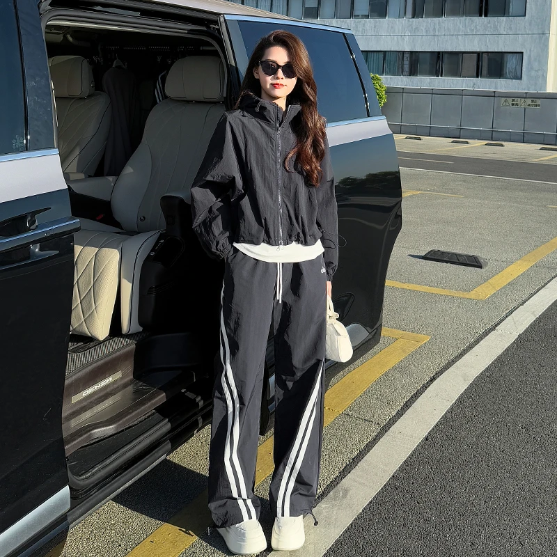 韩版时尚休闲慵懒风运动套装女春秋新款连帽冲锋衣速干长裤两件套
