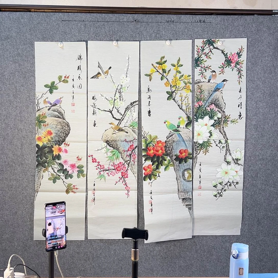 国画500 花鸟在树丛的顶端发出巨大声音