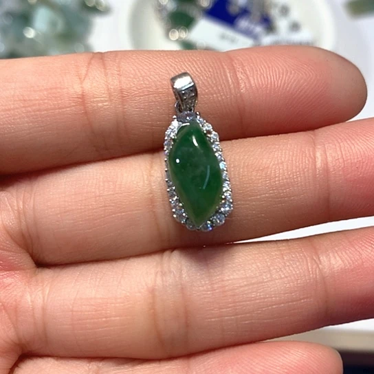 翡翠银S925镶嵌颈饰吊坠有纹