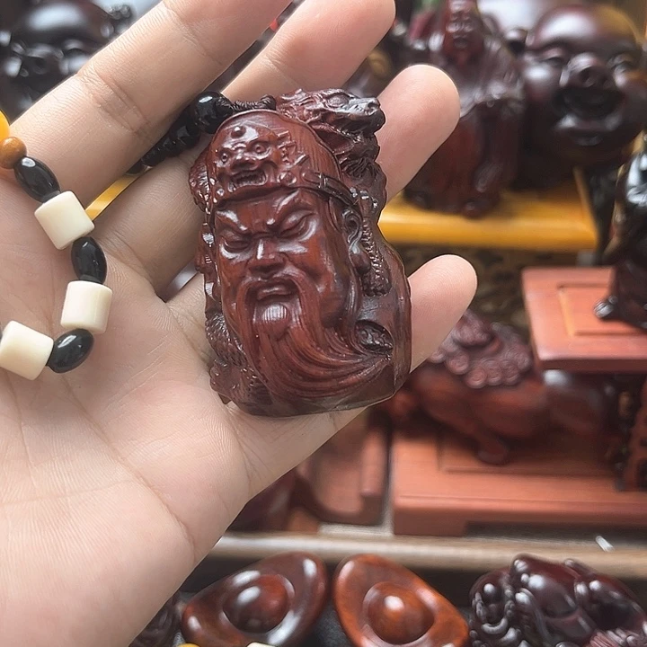 木紫檀红木雕刻关公和龙把件