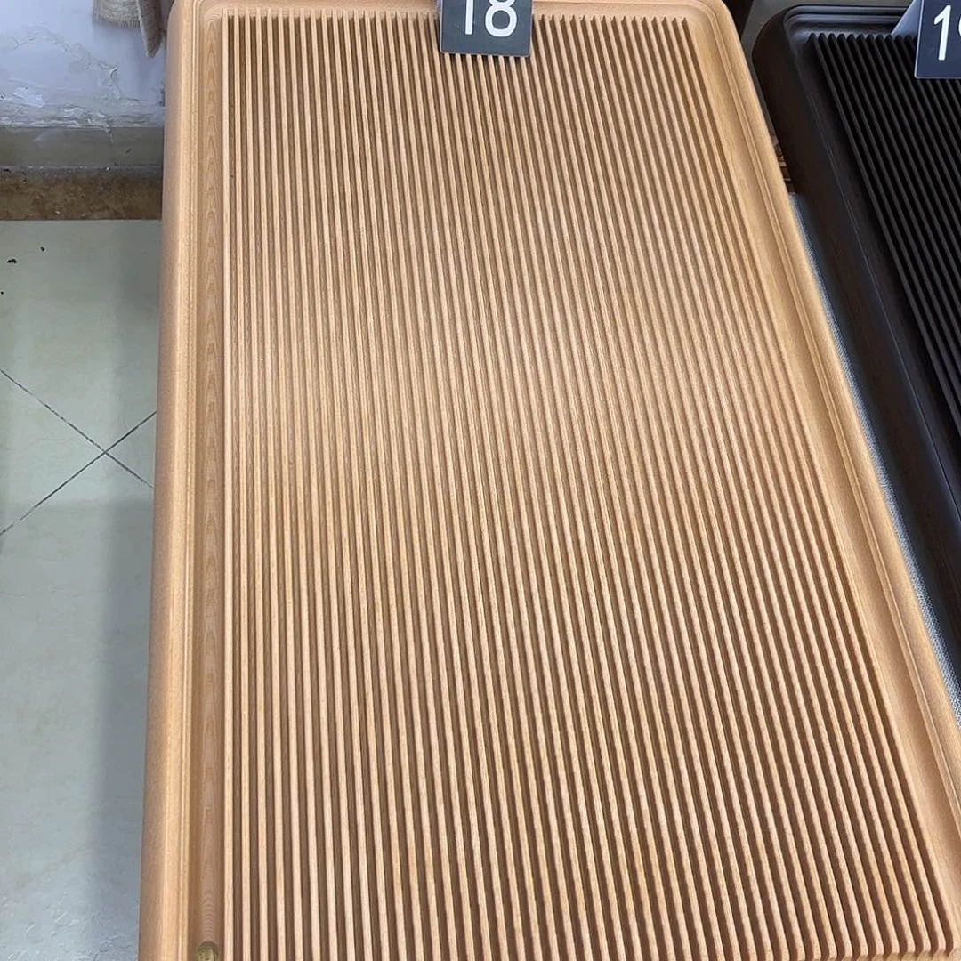 奈*圆边橙金龙纹素盘60.40六公分