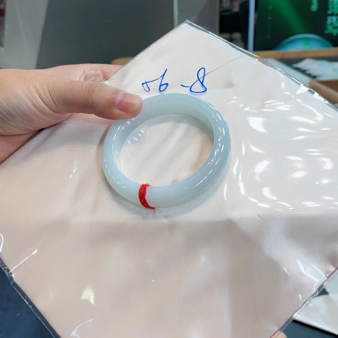 翡翠未镶嵌手镯手镯