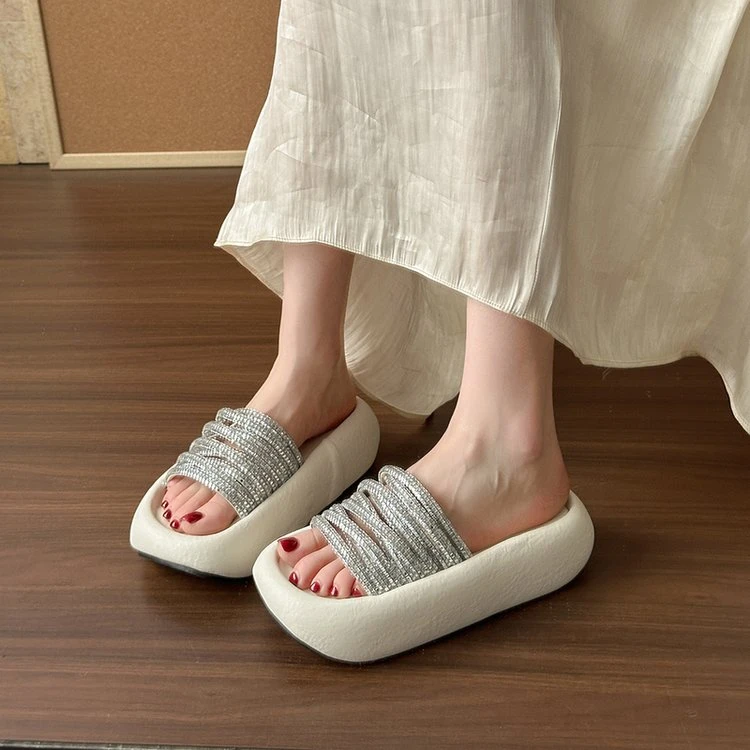 欧洲站明星款水钻厚底拖鞋女2025夏新款增高外穿百搭踩屎感凉拖鞋