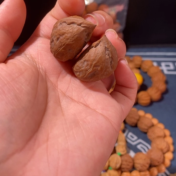 手串文玩核桃……47