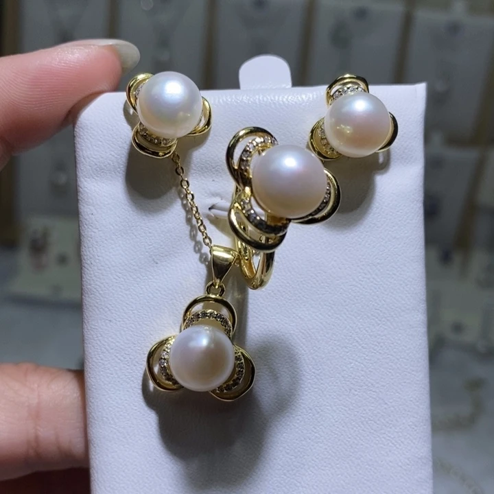 颈饰银S925镶嵌淡水珍珠