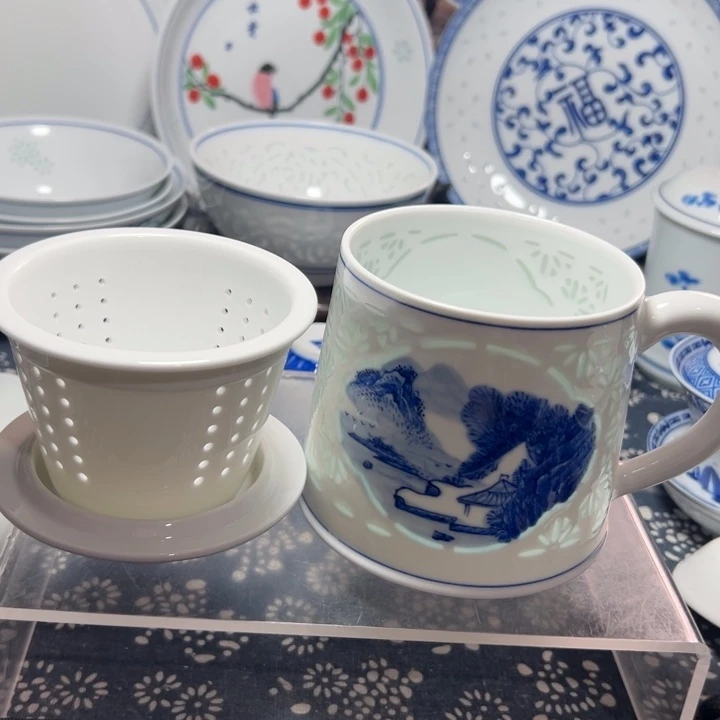 陶瓷手绘山水办公杯500毫升