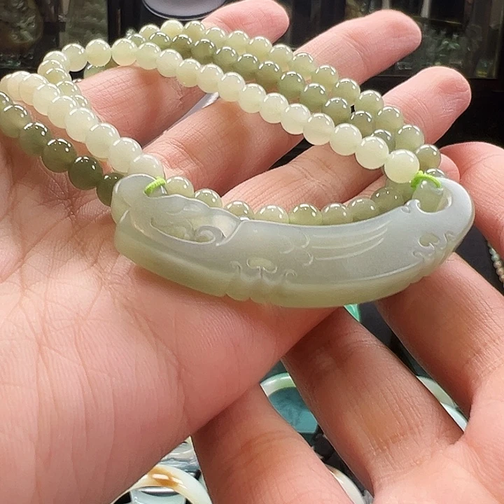 和田玉未镶嵌颈饰