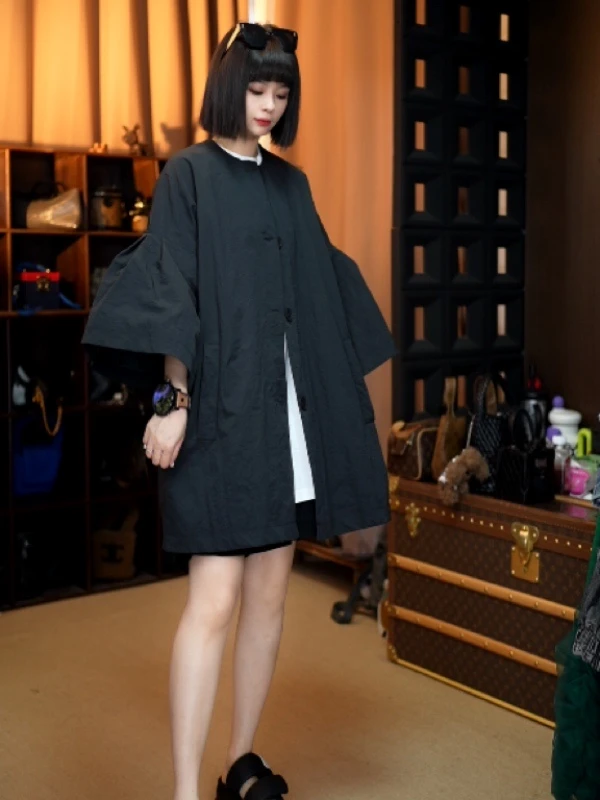 2025秋季新款欧韩休闲简约时尚宽松百搭设计师款外套女9256