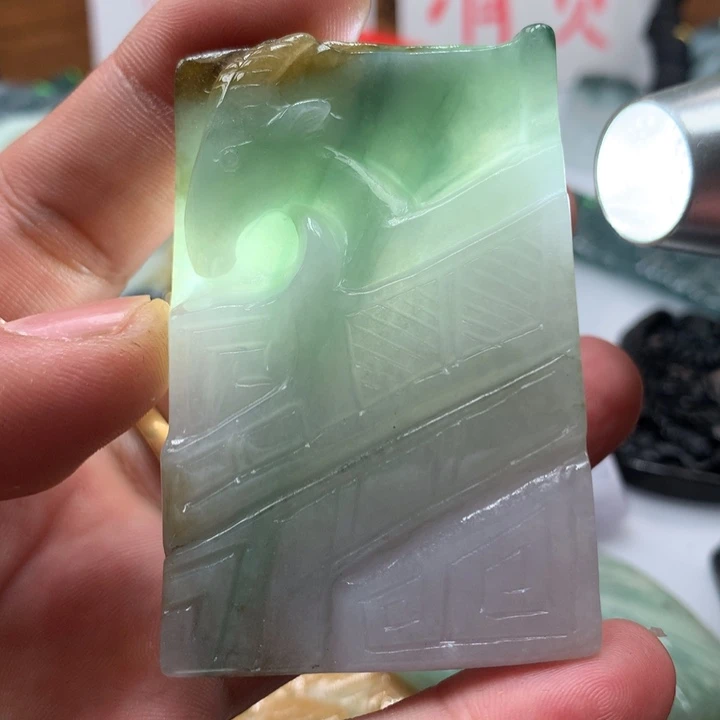 翡翠颈饰未镶嵌保真天然a货翡翠