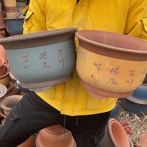 紫砂中国宜兴紫砂花盆，