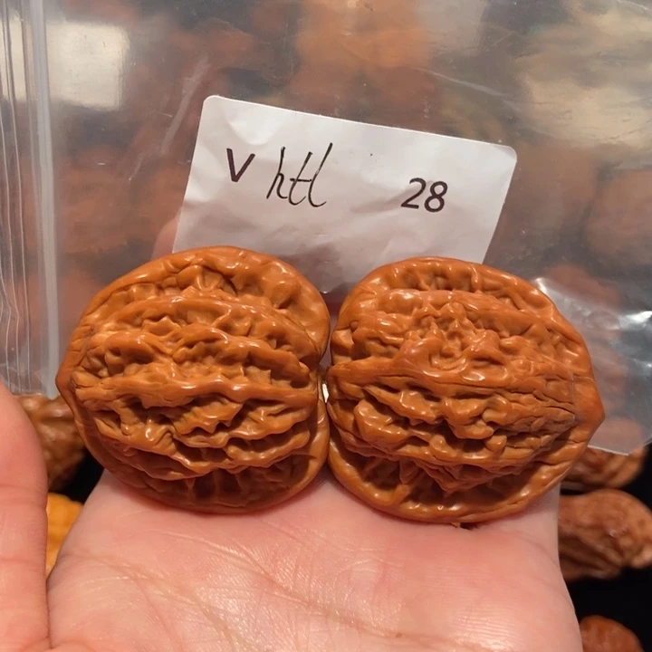 文玩核桃把件40麦虎