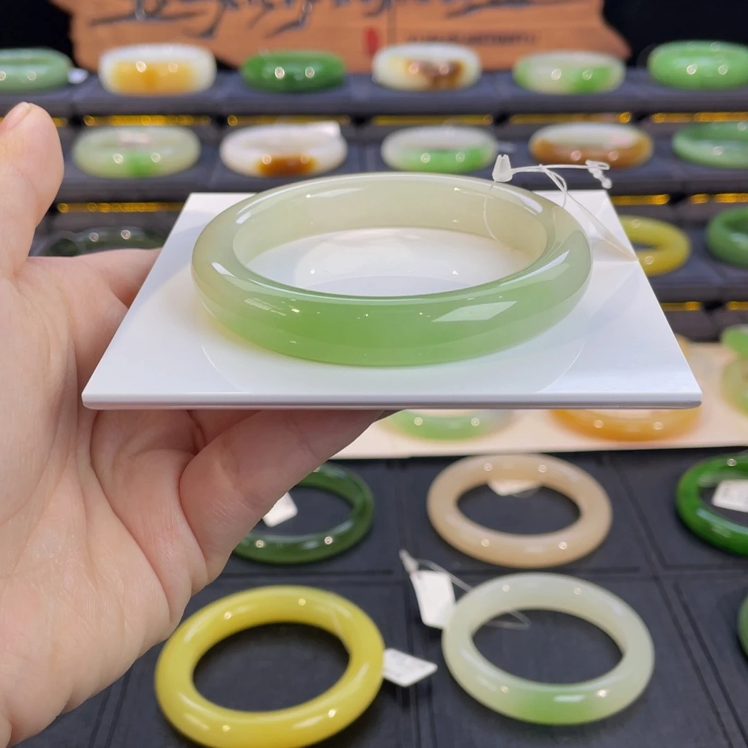 和田玉未镶嵌手镯翠青手镯58