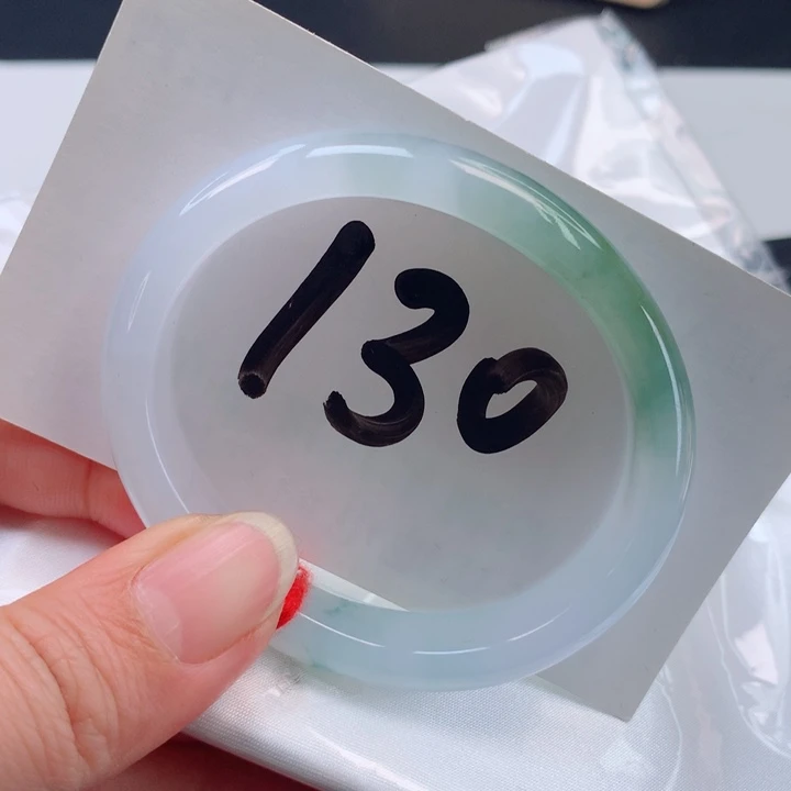 翡翠手镯未镶嵌正