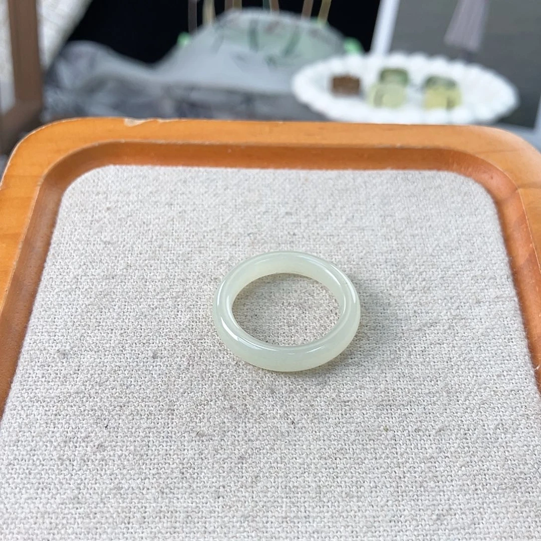 和田玉未镶嵌戒指Y68晴水泥鳅背直径18.9不退换