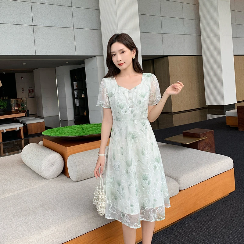 奢姿大码女装2024夏季气质小方领连衣裙胖妹妹印花设计时尚裙子