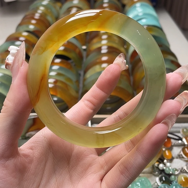 蛇纹石玉未镶嵌手镯58.6