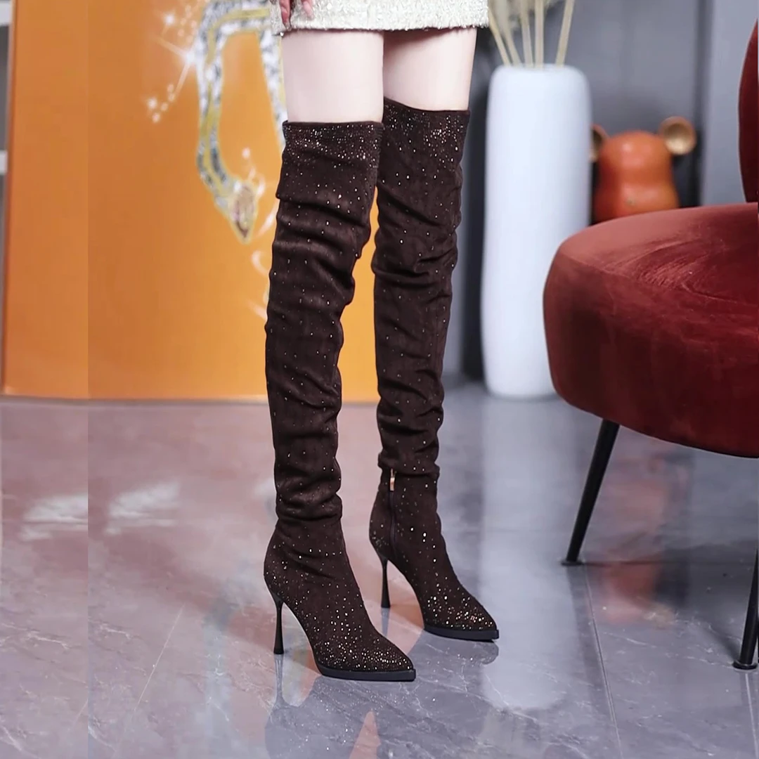 8cm性感尖头显瘦弹力过膝靴女2025冬新款水钻褶皱绒面细跟长筒靴