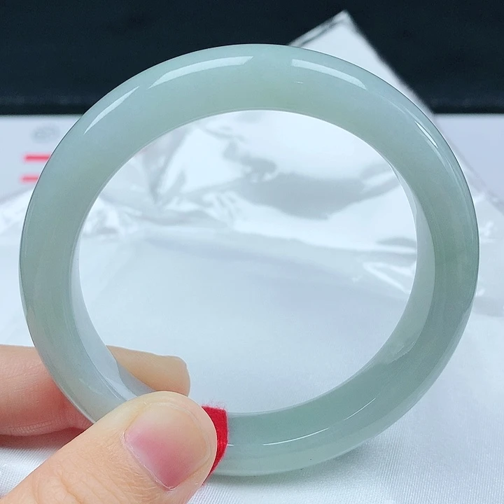 翡翠手镯未镶嵌天然翡翠手镯