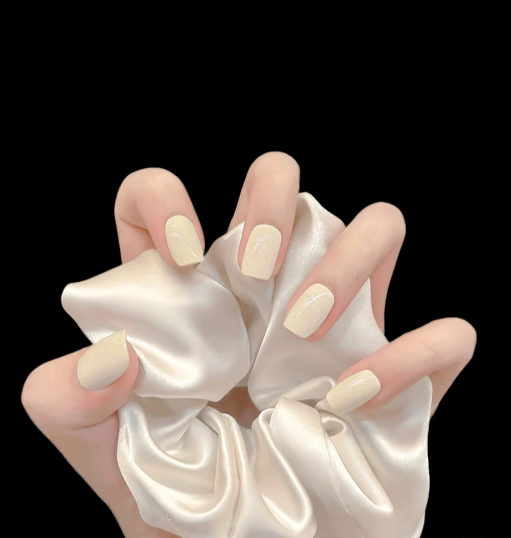 纯手工象牙白少女ins短款穿戴甲约会氛围感百搭显白气质美甲贴片