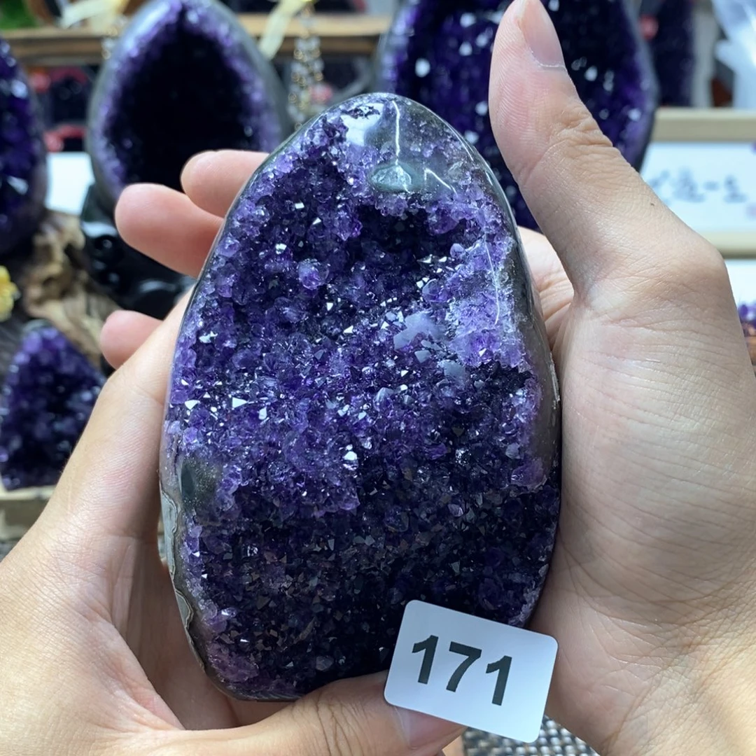 未镶嵌水晶大型摆件（非配饰）
