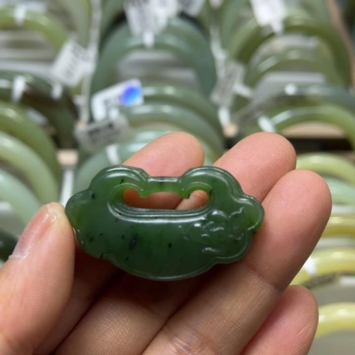 未镶嵌手镯和田玉（糖玉）