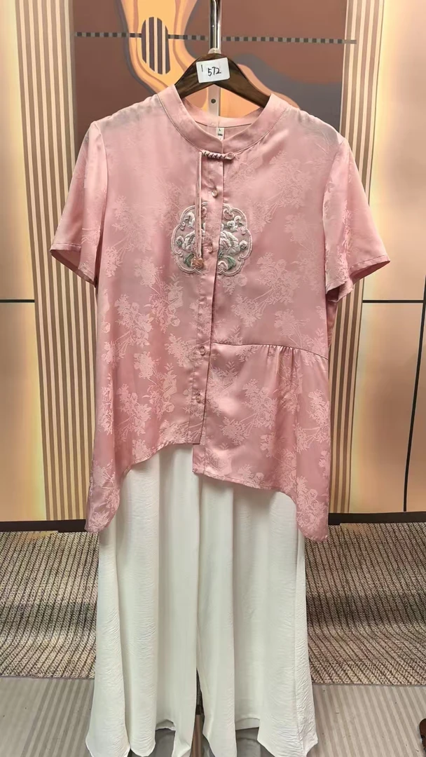 晓晓家2025高端撤柜上衣158