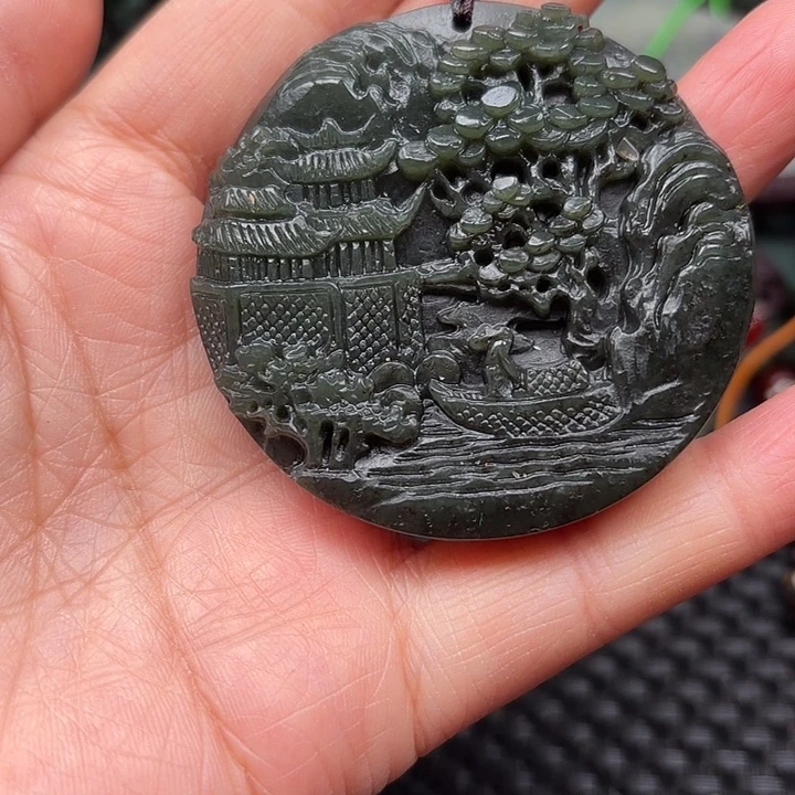 和田玉颈饰未镶嵌