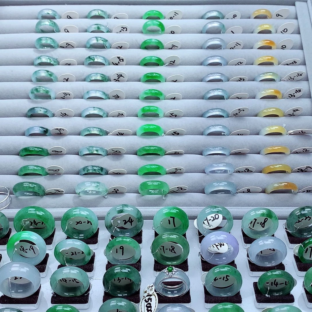 翡翠未镶嵌戒指翡翠