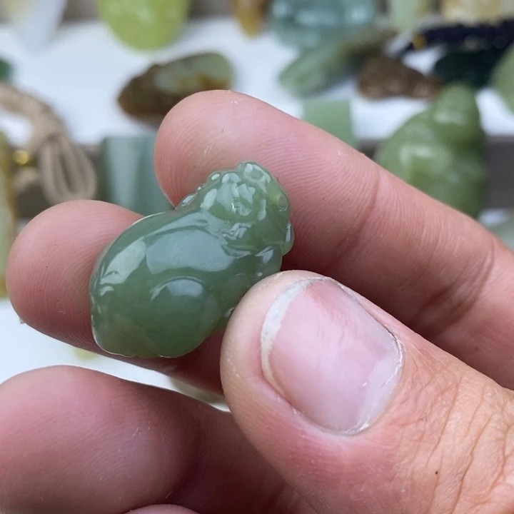 和田玉（糖玉）未镶嵌颈饰