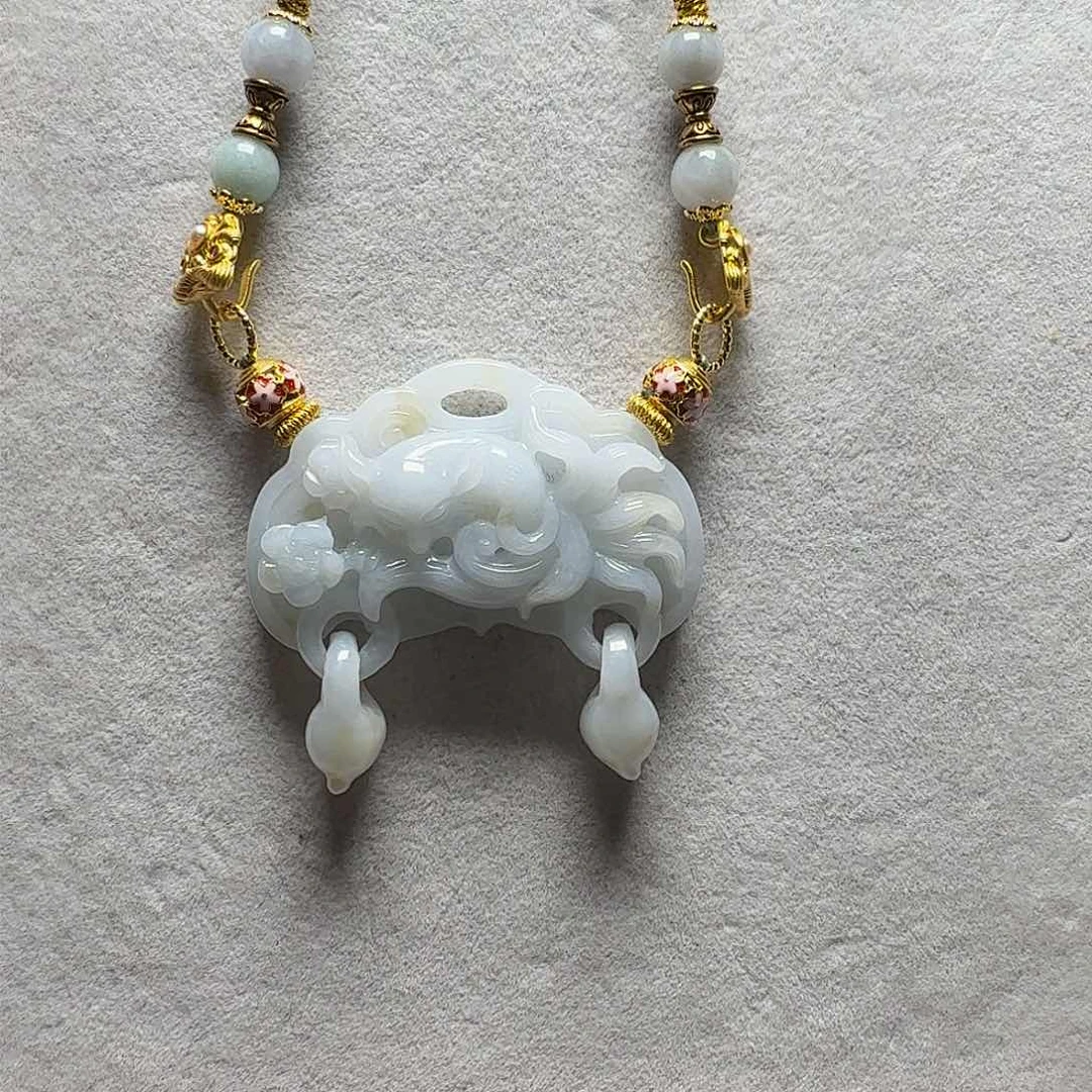 吊坠(赠链)未镶嵌翡翠