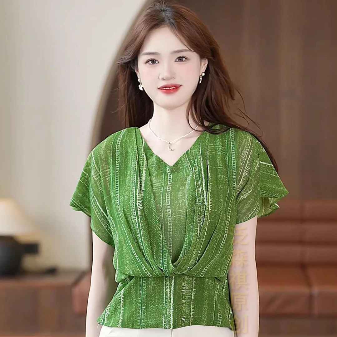 衬衫女士夏季新款遮肉显瘦宽松短款洋气小衫V领气质时尚百搭上衣