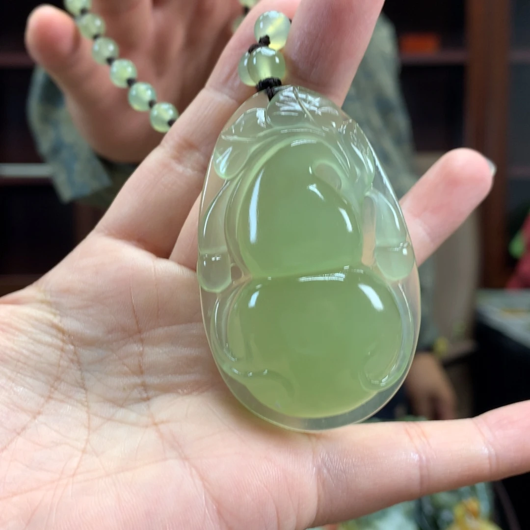 未镶嵌蛇纹石玉颈饰