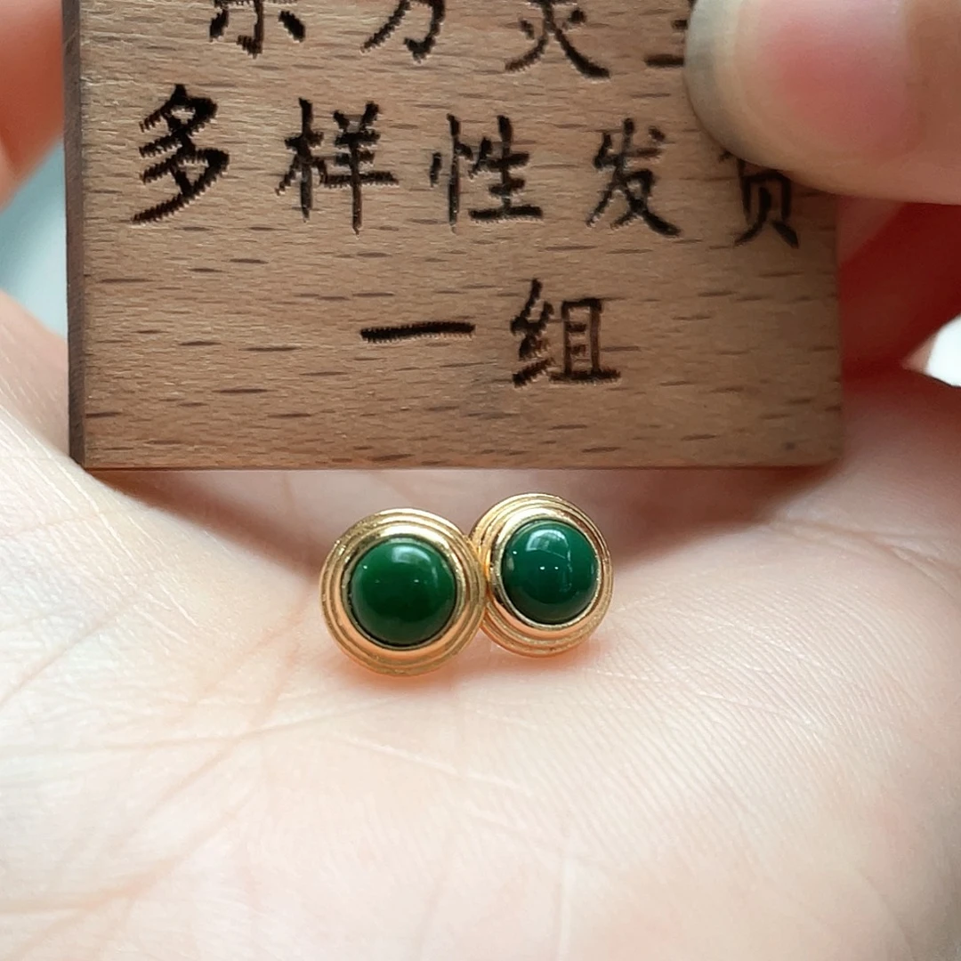 未镶嵌绿松石耳饰