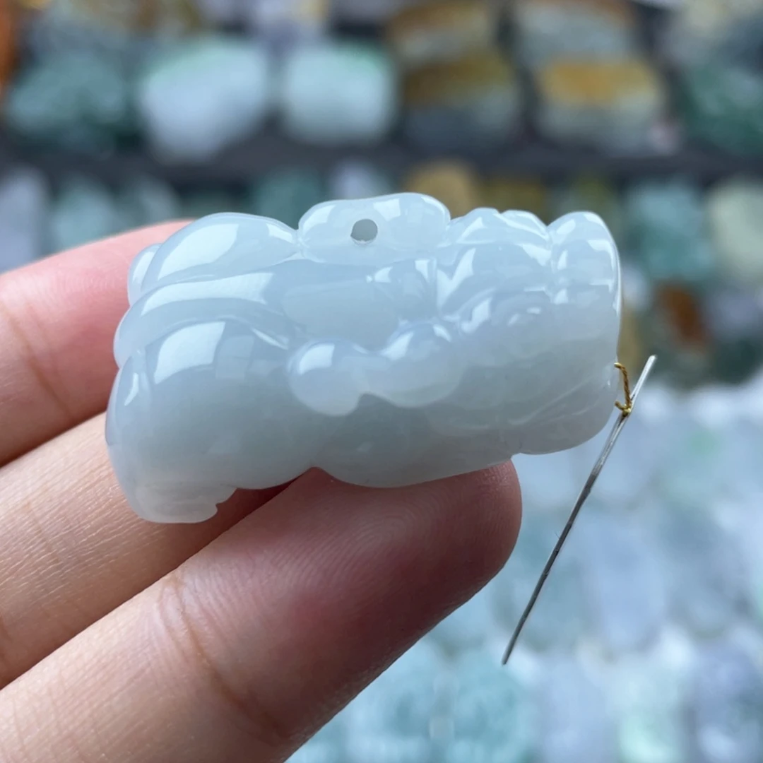 颈饰未镶嵌翡翠貔貅