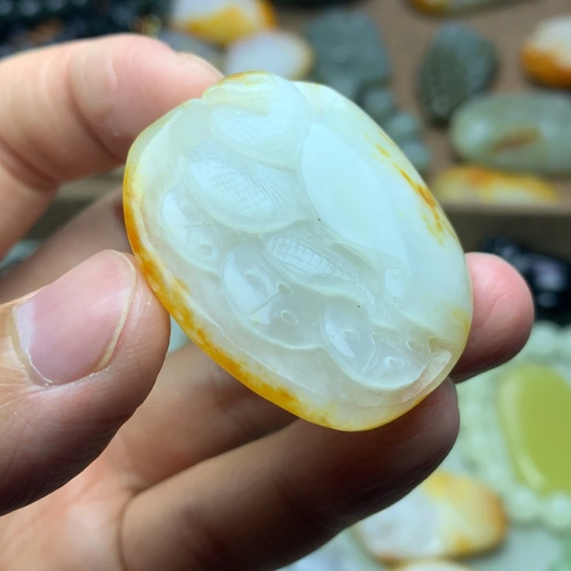 【闪购商品】颈饰未镶嵌和田玉