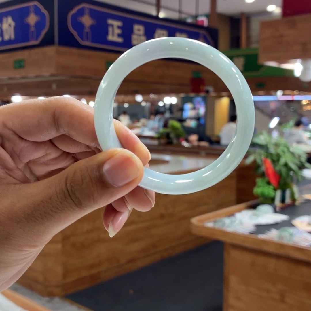 未镶嵌手镯翡翠手镯