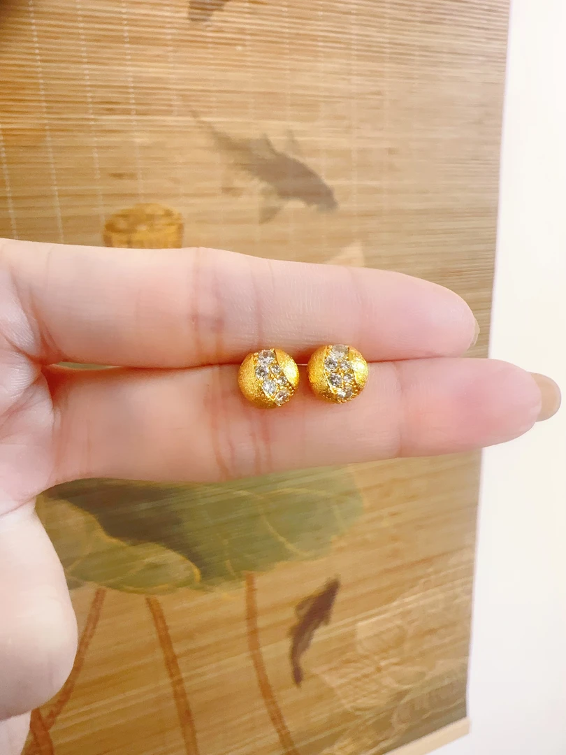 爆闪精致轻奢拉丝繁星耳钉4082