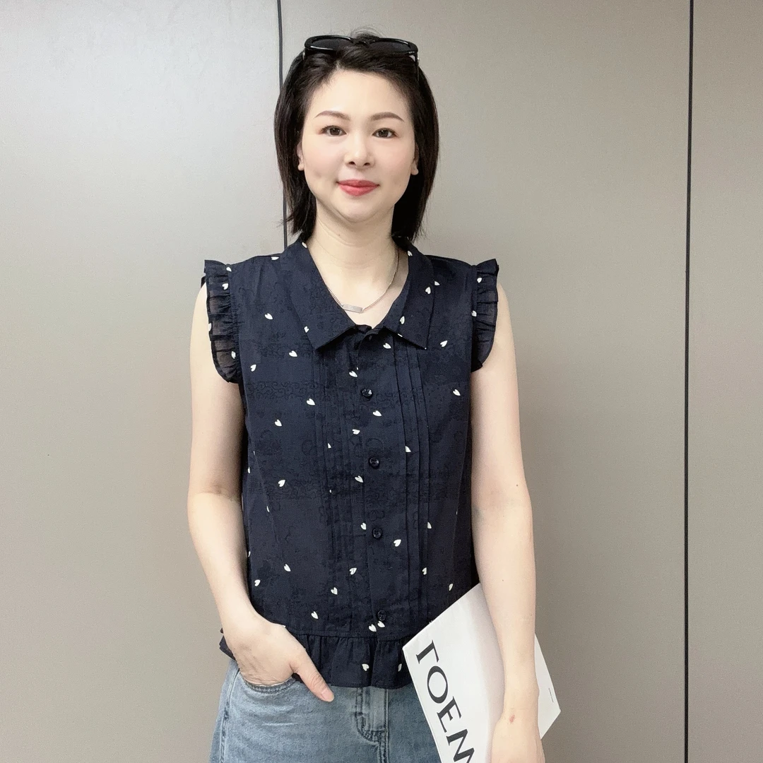 【魅力风】夏季新品设计感翻领爱心提花小飞袖衬衫5569款