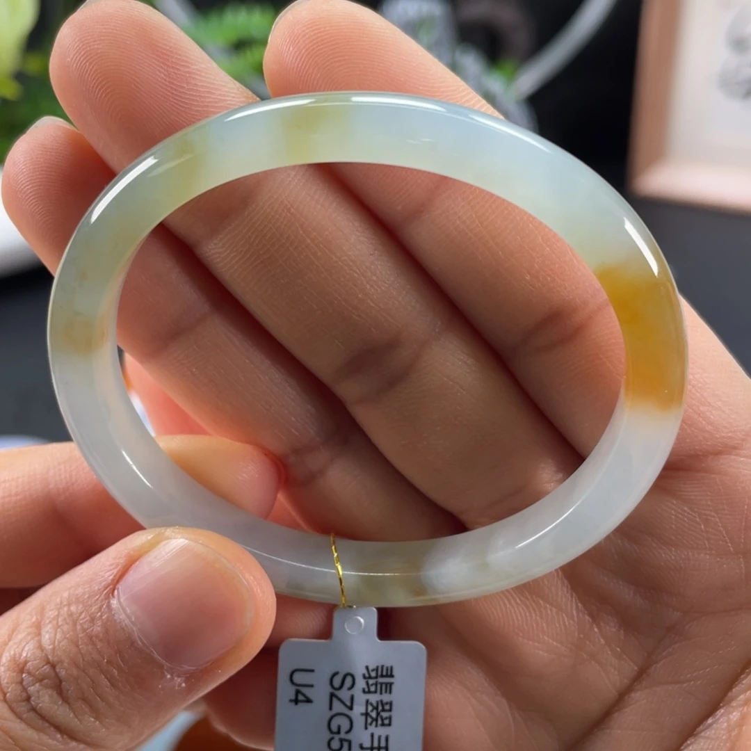 翡翠手镯未镶嵌冰胶透黄翡贵妃