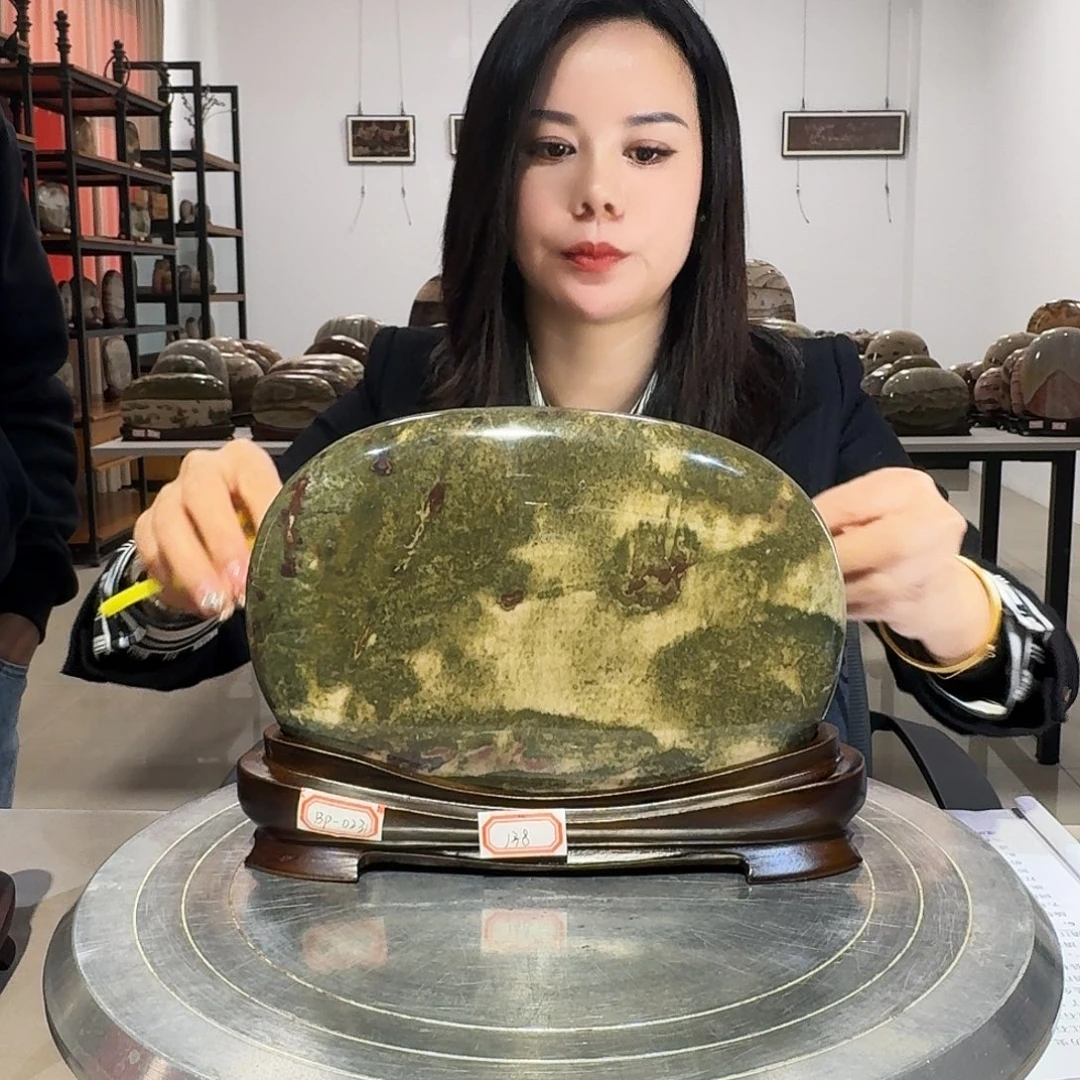 21×14×3长江画面石摆件