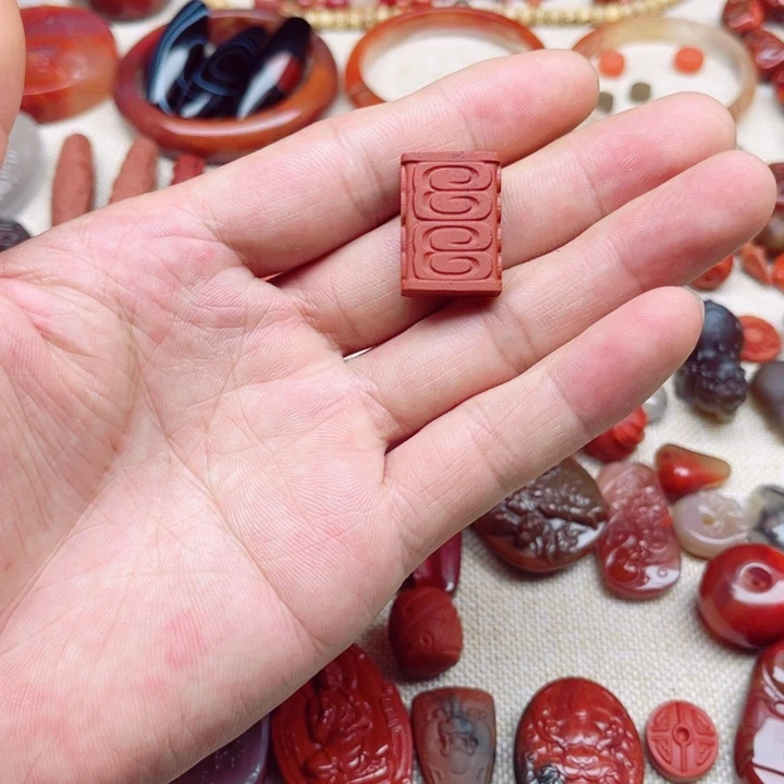 未镶嵌方形桶珠玛瑙/玉髓