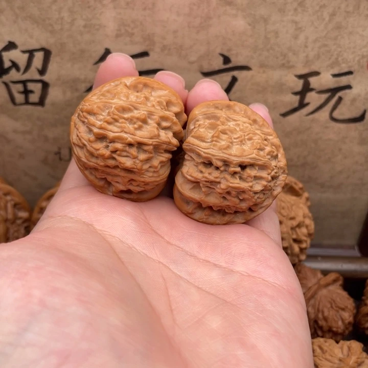 把件文玩核桃39白狮子微修三角