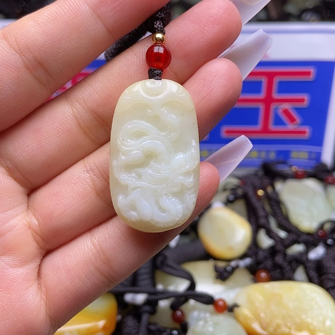 颈饰未镶嵌和田玉