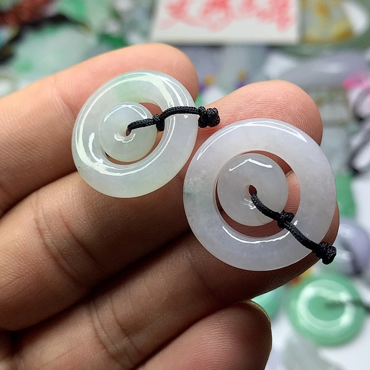 吊坠(赠链)未镶嵌翡翠